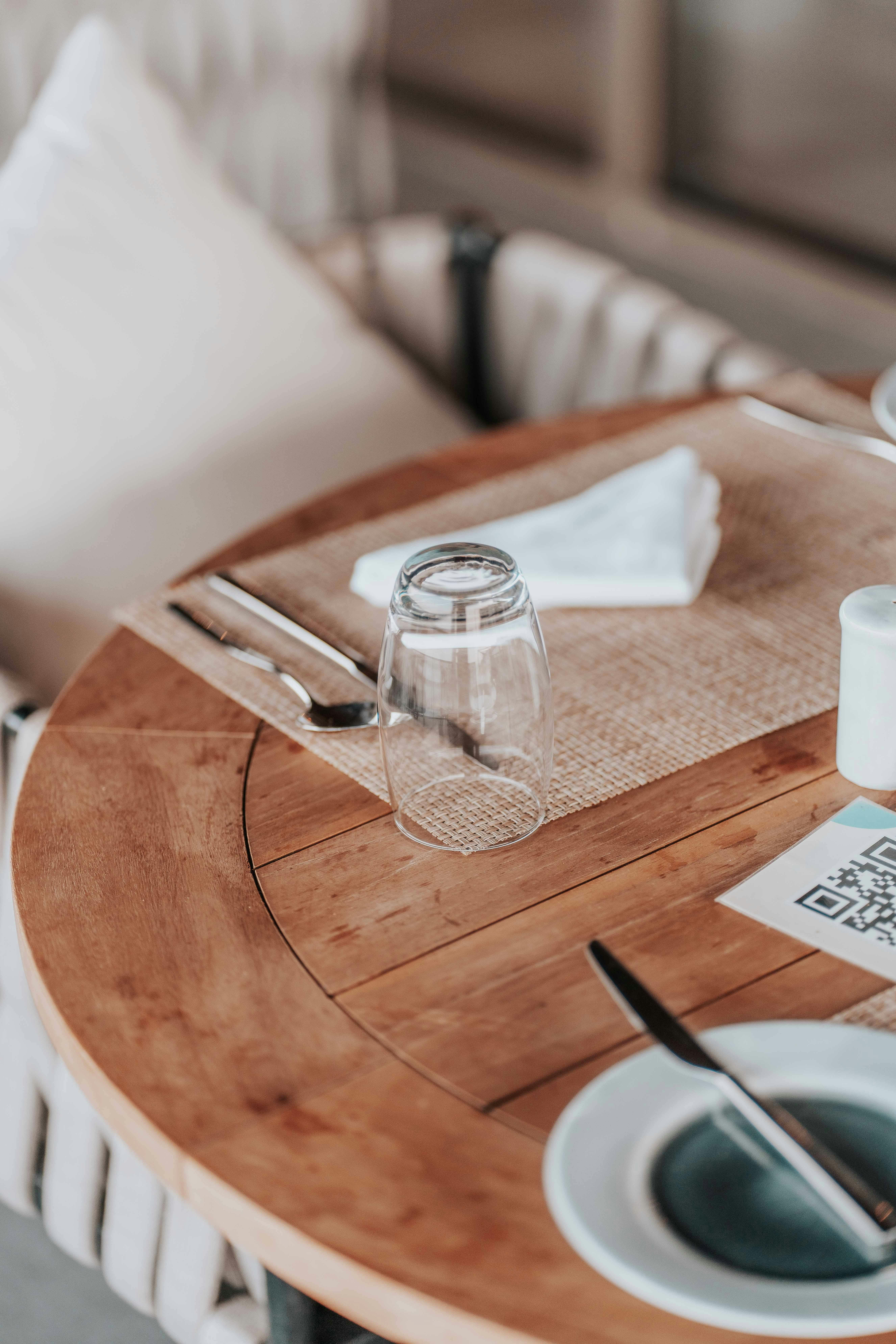 Tap, Scan, Dine: Why QR Code Table Ordering Is the Secret Sauce Restaurants Didn't Know They Needed